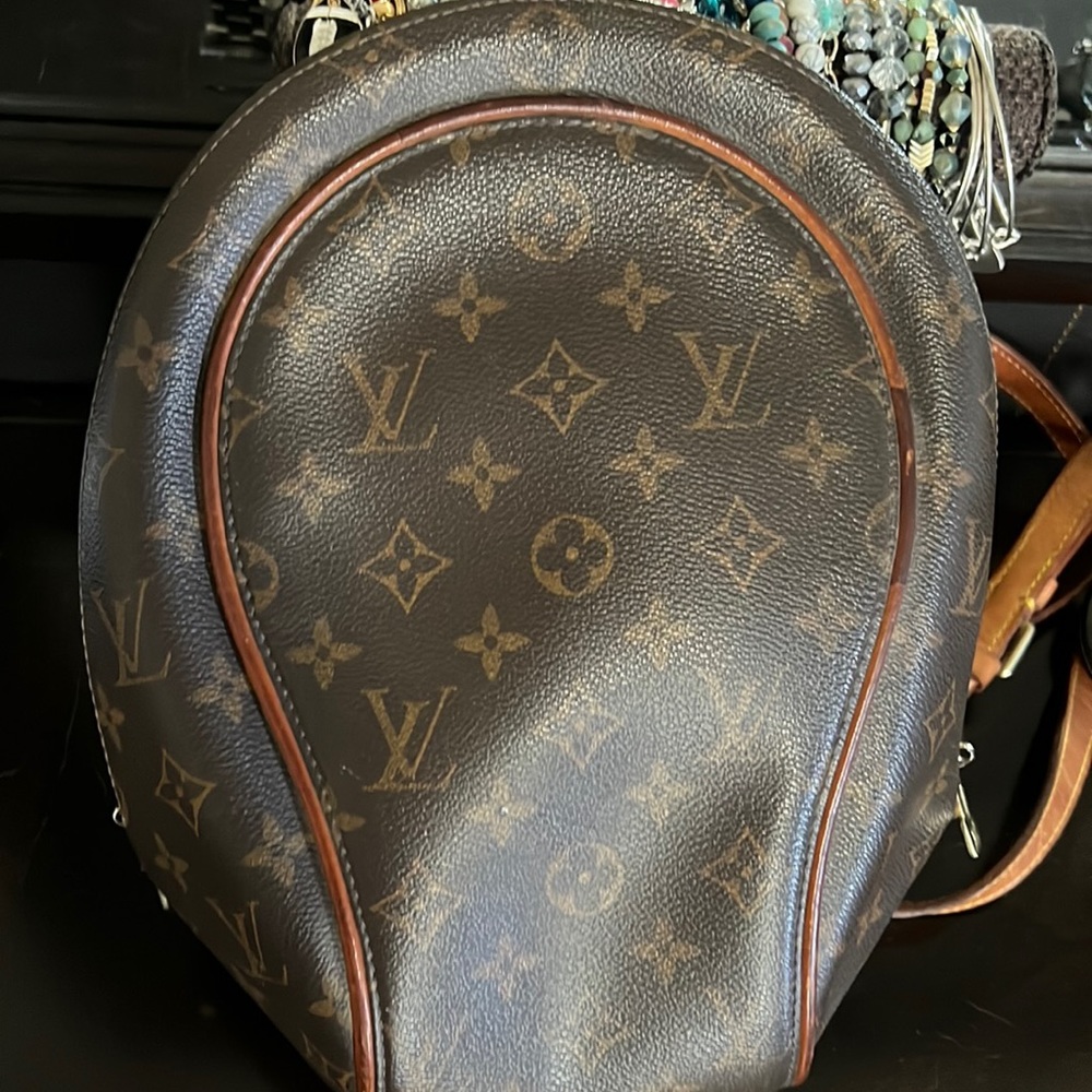 Louis Vuitton AUTHENTIC Ellipse Backpack